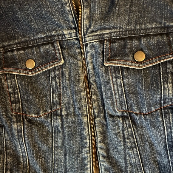 Banana Republic Cream Faux Fur Lined Denim Jacket. Ladies sized small. - Picture 7 of 13